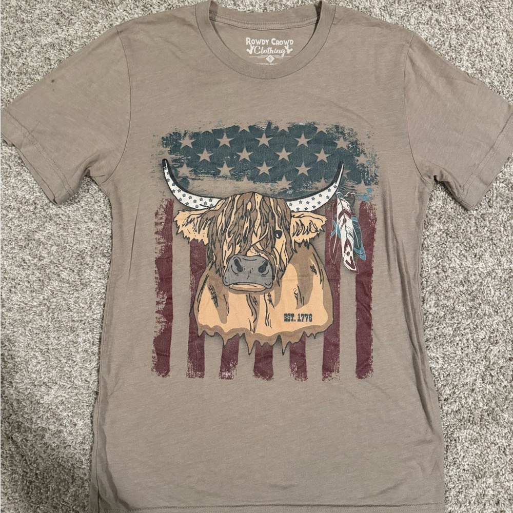 Rowdy Crowd Clothing Graphic T-Shirt